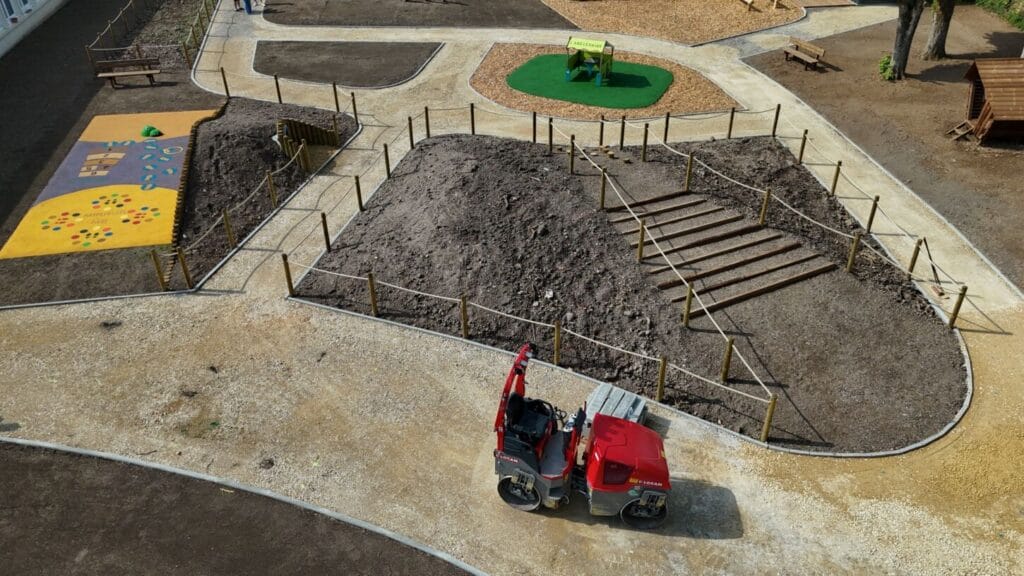 travaux cour école désimperméabilisation chaillots drone helene (12)